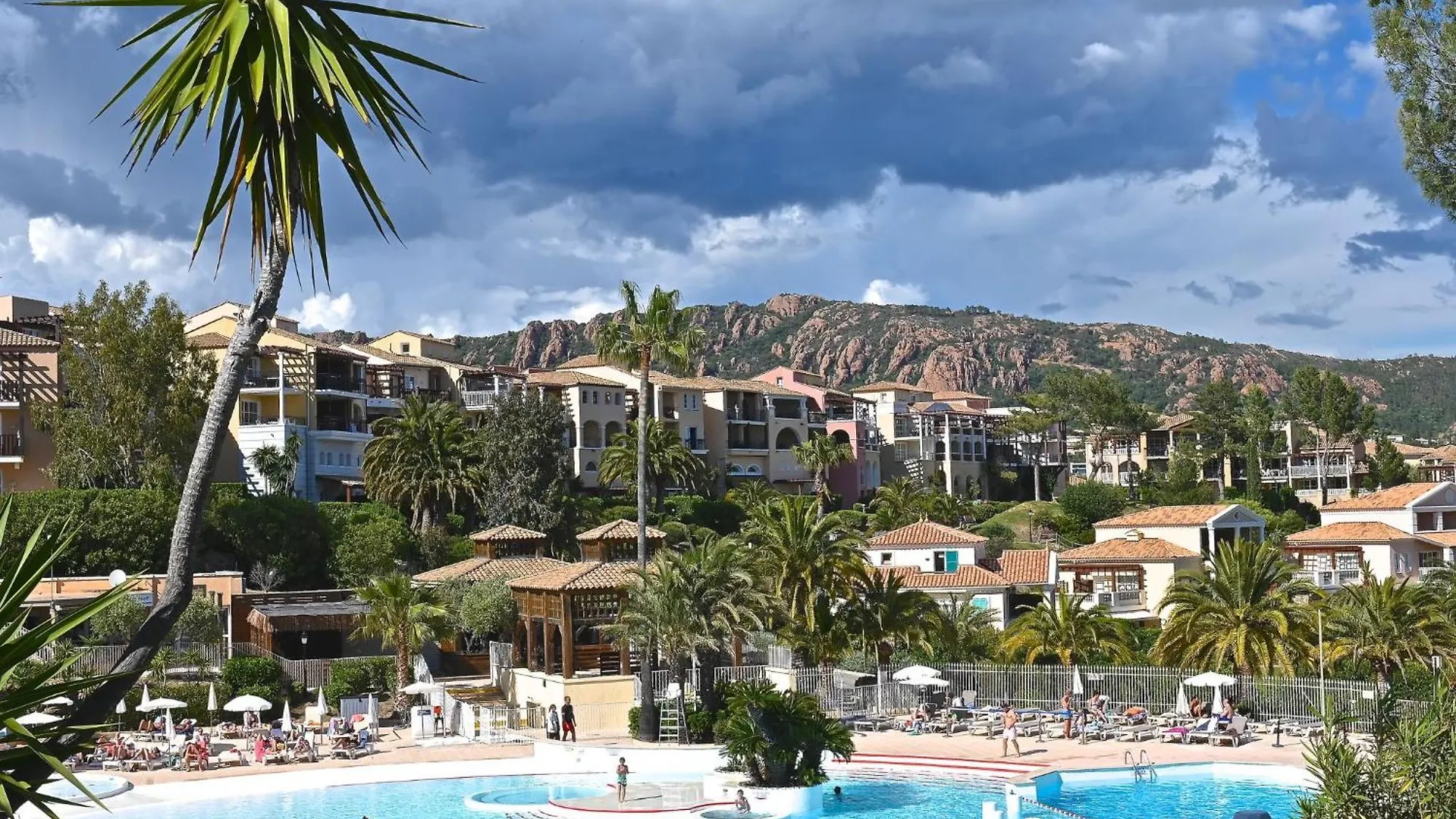 Apartment Village Cap Esterel - Les Bastides-10 By Interhome Saint-Raphaël França