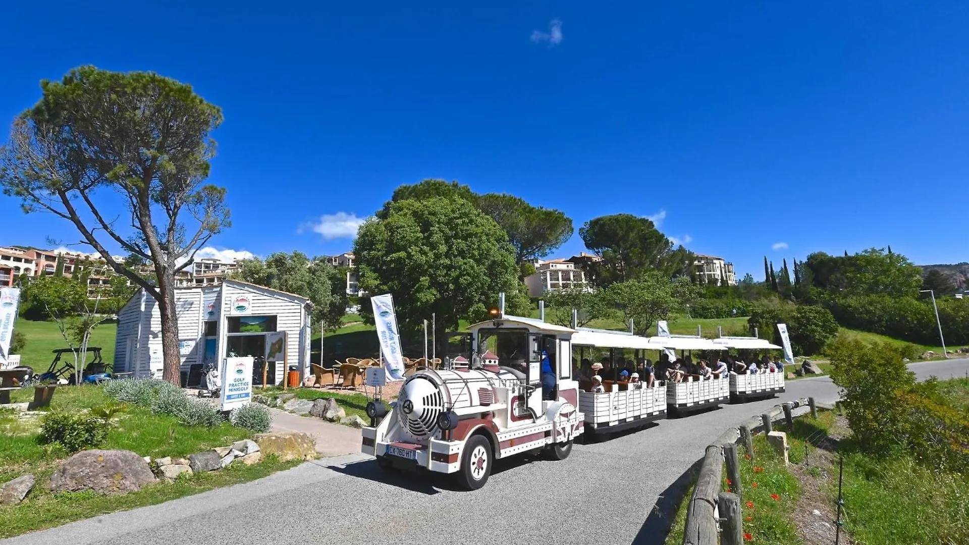 Apartment Village Cap Esterel - Les Bastides-10 By Interhome Saint-Raphaël