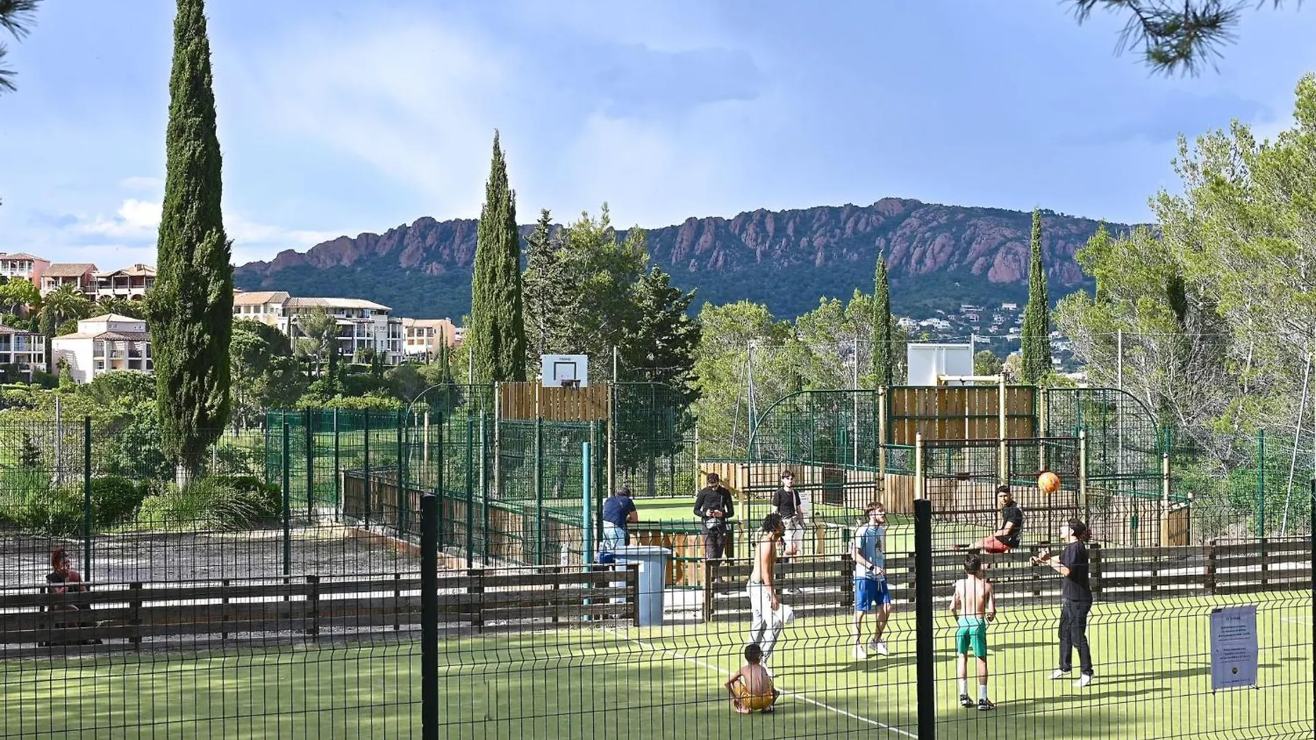 Apartment Village Cap Esterel - Les Bastides-10 By Interhome Saint-Raphaël França