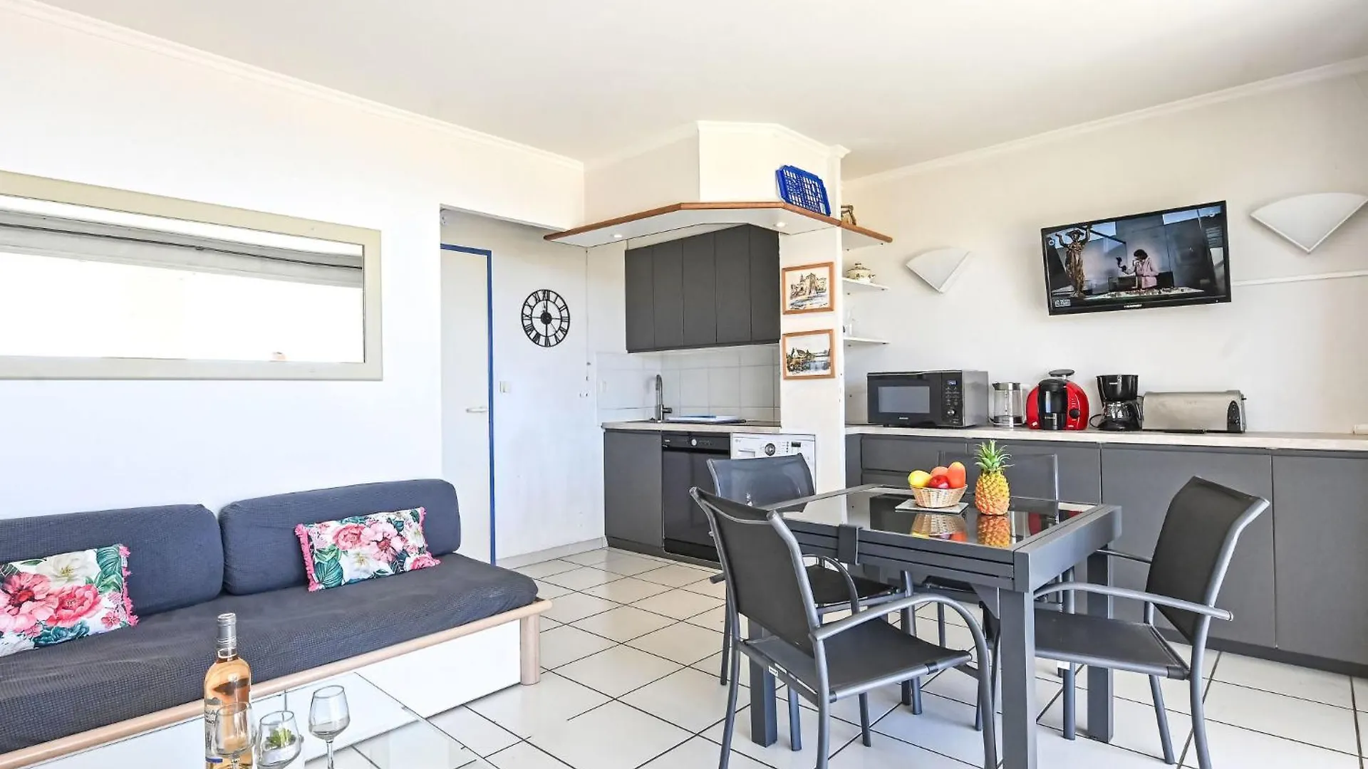 Apartment Village Cap Esterel - Les Bastides-10 By Interhome Saint-Raphaël