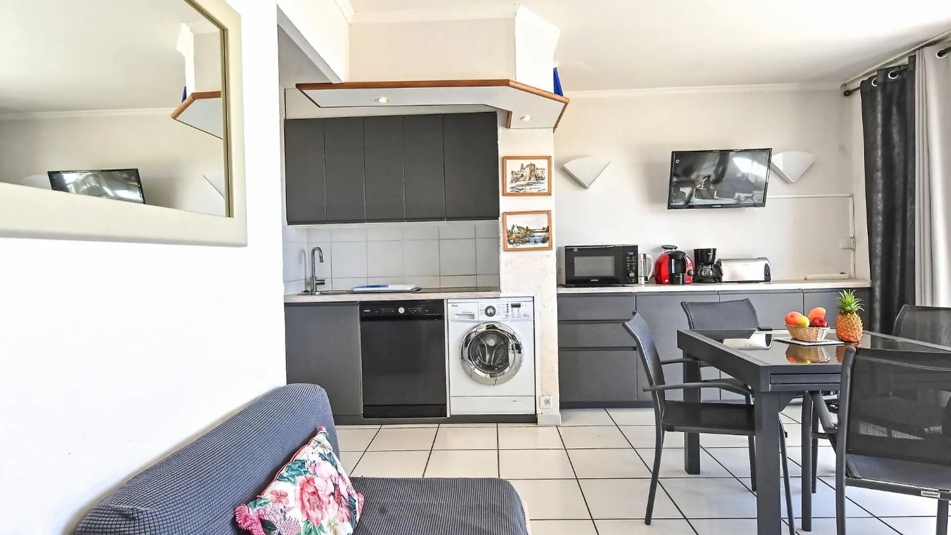 Apartment Village Cap Esterel - Les Bastides-10 By Interhome Saint-Raphaël